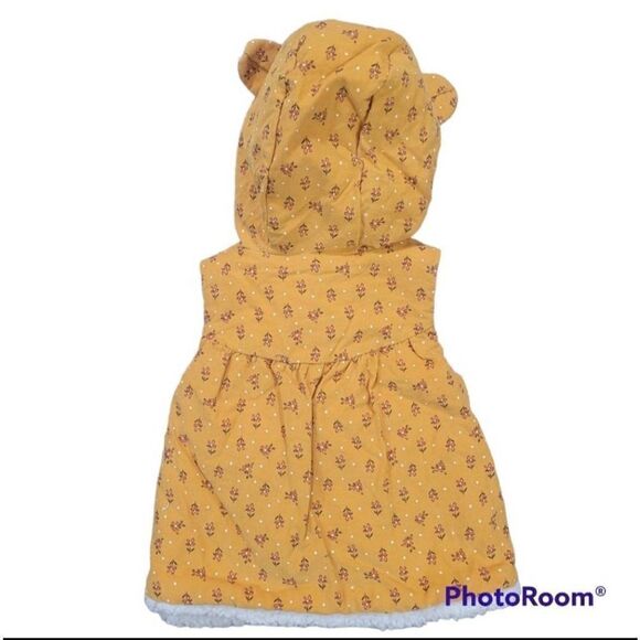 Aspen Kids Floral Faux Sherpa vest‎ - Picture 2 of 4